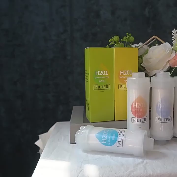 Filtre de Douche à la Vitamine C Parfumée – Élimine le Chlore & Hydrate la Peau